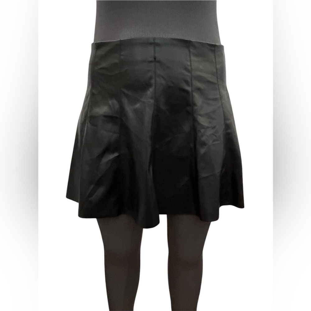 House of Harlow Vegan‎ Leather Black Panel Flare Size L Mini Skirt.